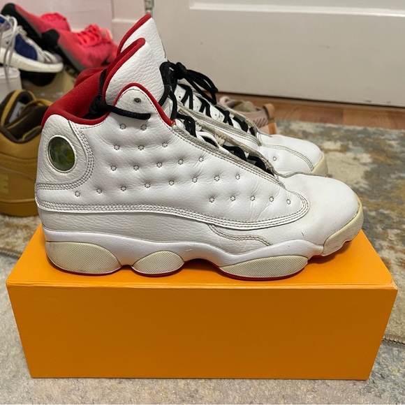 Fair Youth Sz 7Y Jordan 13 Retro Sneakers Alternative History Of Flight In White - Picture 7 of 15